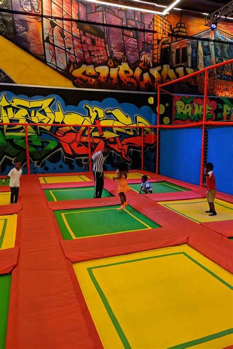 Trampoline Park Market.